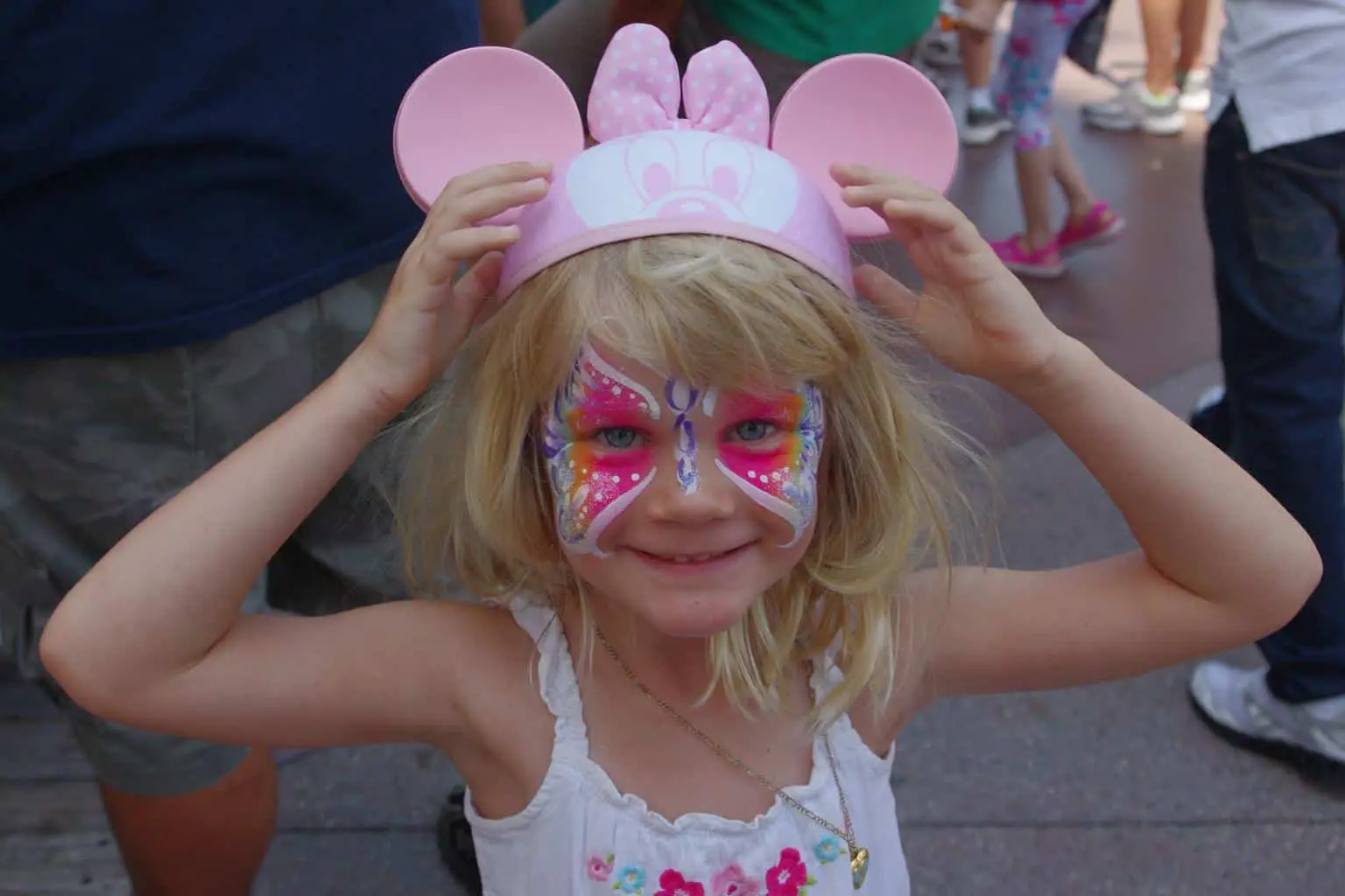 Do You Need An ID To Get Into Disney World? - kid enjoying disney