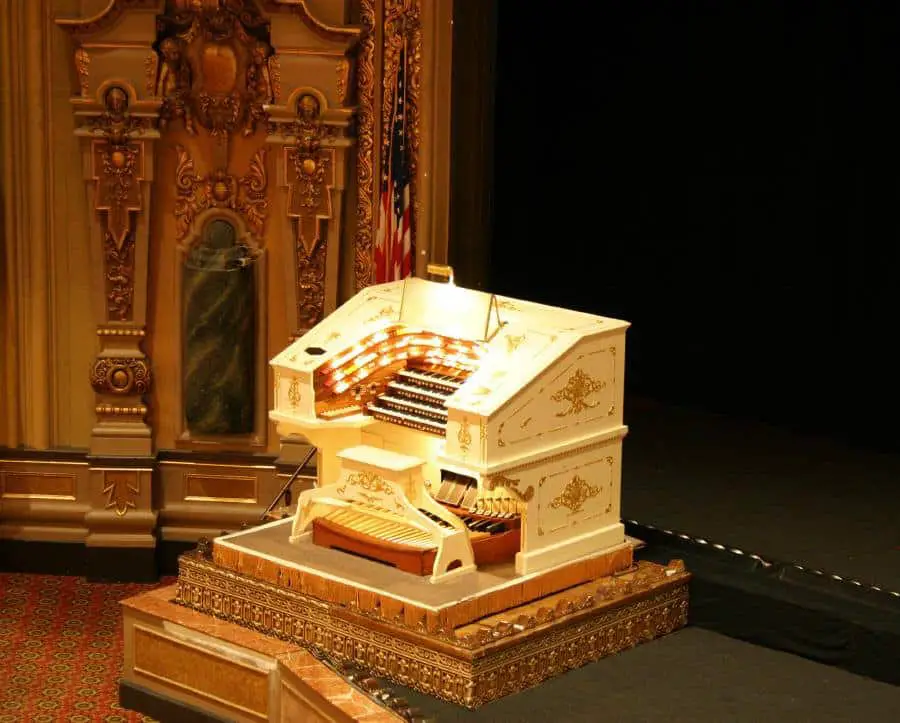 Robert Morton Pipe Organ