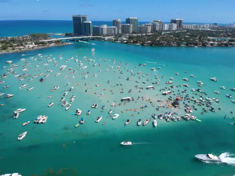 miami-sandbars-it-s-a-party-on-the-beach-in-these-area-hot-spots